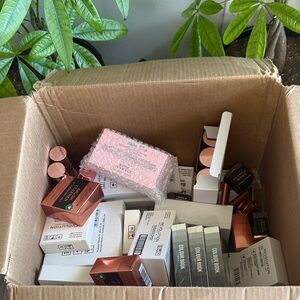 Revolution 100 piece mixed wholesale lot